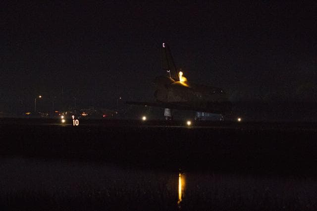 NASA image: Final Landing of the Space Shuttle Endeavour / STS-134 Mission