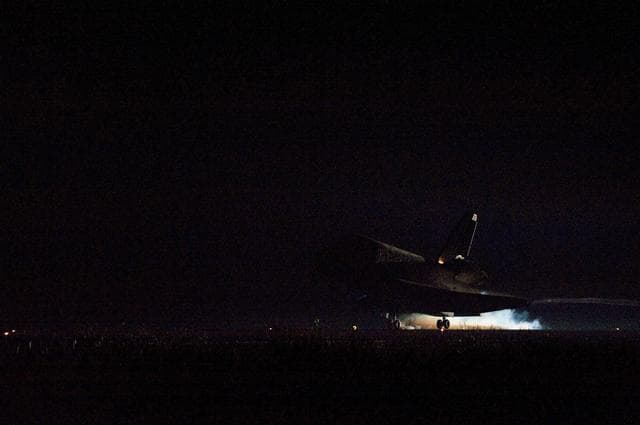 NASA image: Final Landing of the Space Shuttle Endeavour / STS-134 Mission