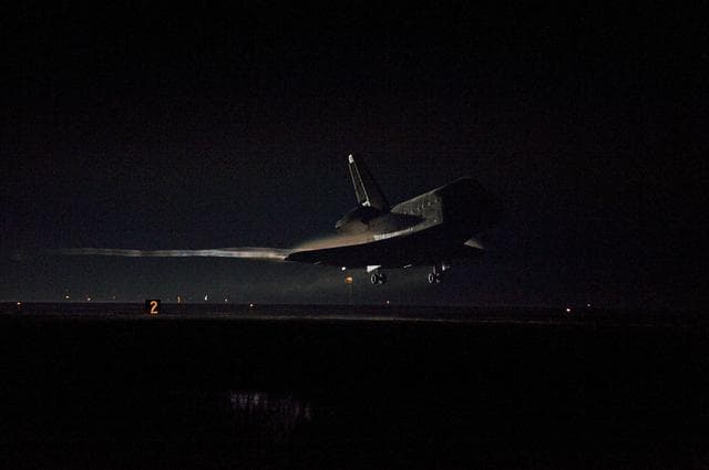 NASA image: Final Landing of the Space Shuttle Endeavour / STS-134 Mission
