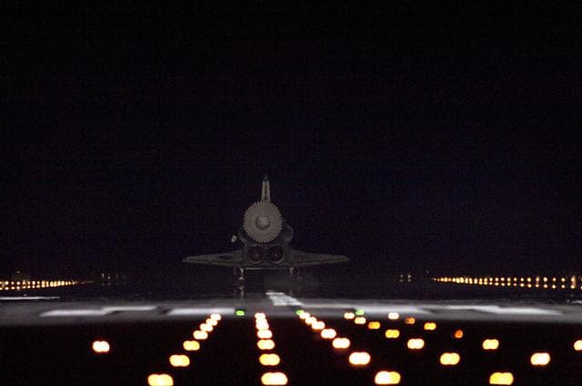 NASA image: Final Landing of the Space Shuttle Endeavour / STS-134 Mission