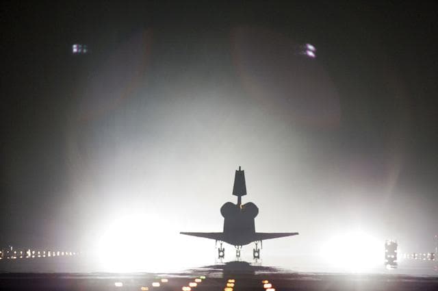 NASA image: Final Landing of the Space Shuttle Endeavour / STS-134 Mission