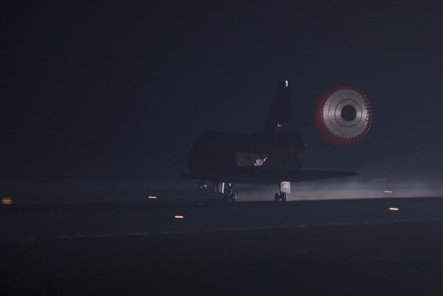 NASA image: The Final Landing of STS-135 Atlantis