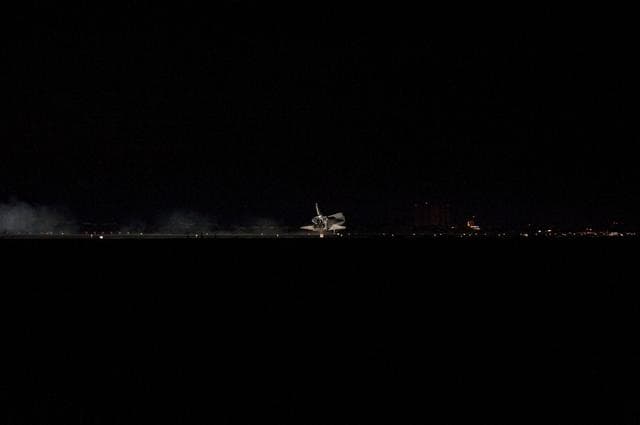 NASA image: The Final Landing of STS-135 Atlantis