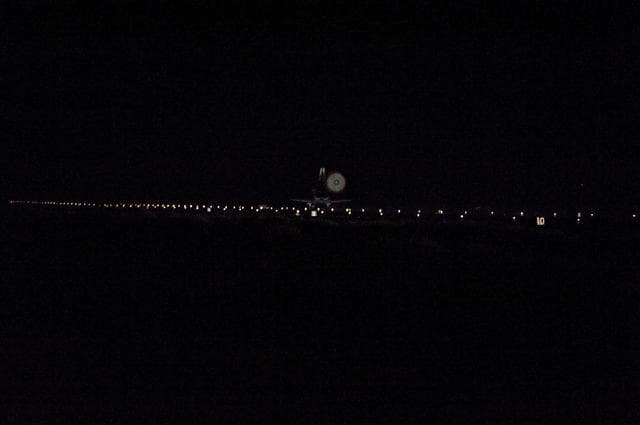 NASA image: The Final Landing of STS-135 Atlantis