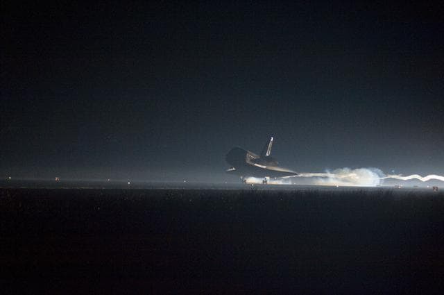 NASA image: The Final Landing of STS-135 Atlantis