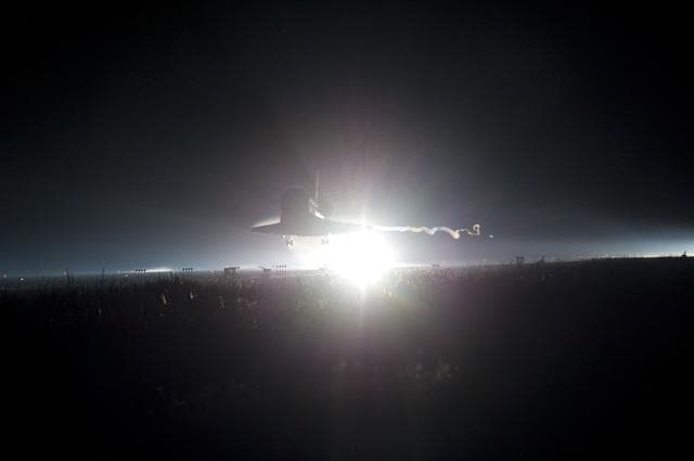 NASA image: The Final Landing of STS-135 Atlantis