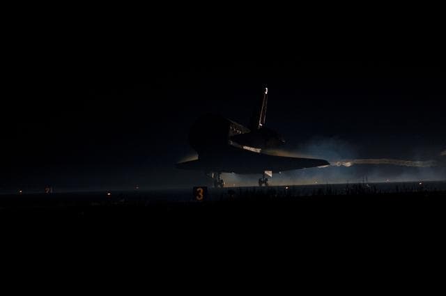 NASA image: The Final Landing of STS-135 Atlantis